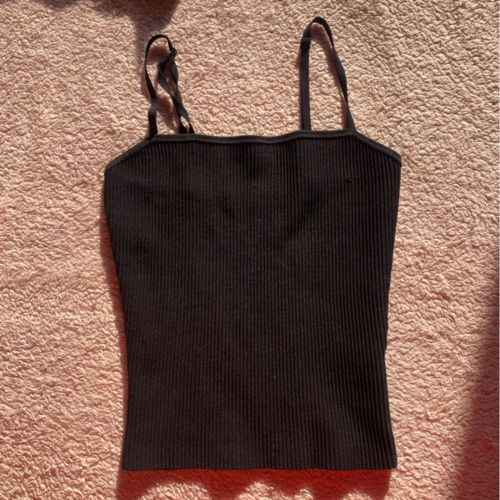 Aritzia- Babaton sculpt knit cami tank